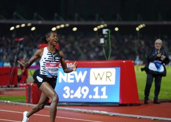 FLASH: Kipyegon breaks world 1500m record with 3:49.11 in Florence